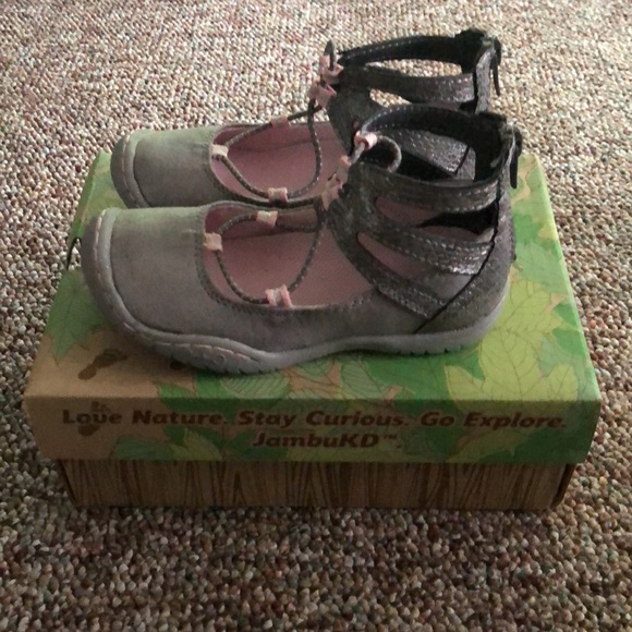 Jambi KD Pythera Size 11 Girls Flats - Picture 2 of 4